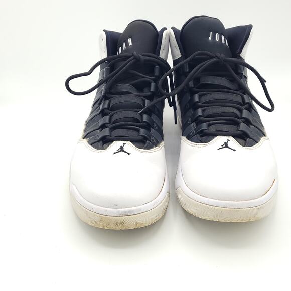 Athletic_Shoes